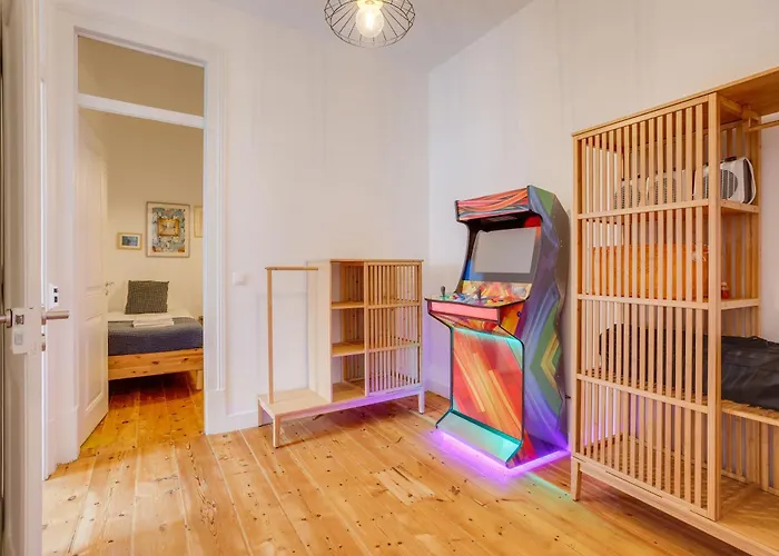 Monopoly House - Families Only!