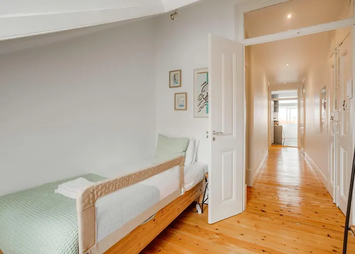 Monopoly House - Families Only! *