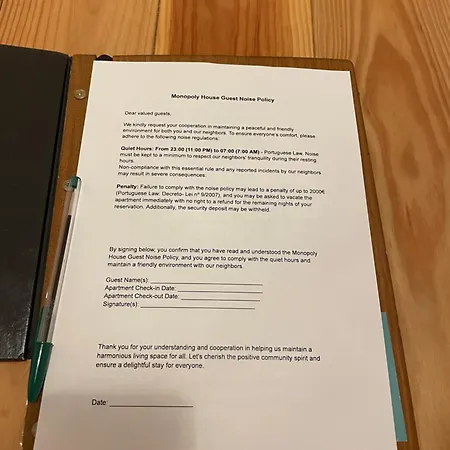 アパート Monopoly House - Families Only!