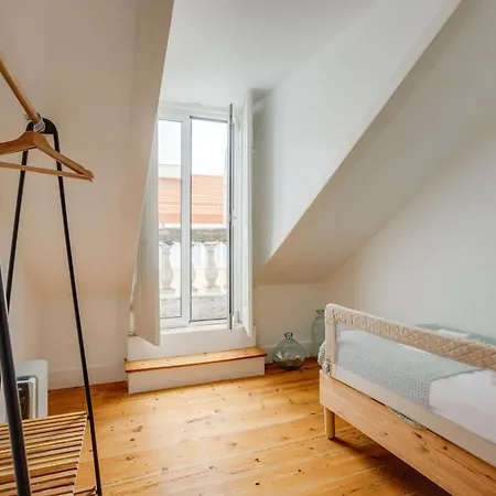 Apartman Monopoly House - Families Only!